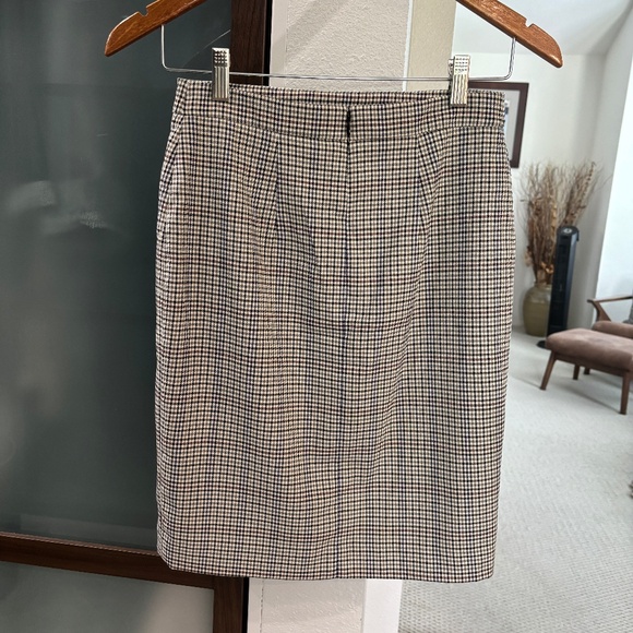 Ann Taylor Plaid Pencil Skirt - Neutral Tan/Cream/Black Size 00P - Picture 4 of 12